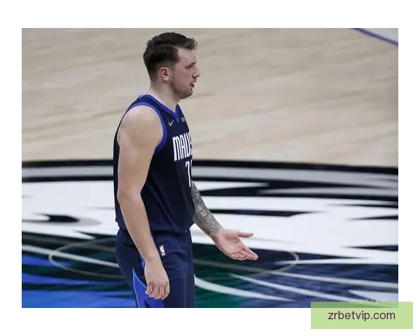 库班转发嘲讽尼科哈里森视频 揭示交易东契奇后私人飞机变经济舱的尴尬境地 库班转发嘲讽尼科哈里森视频 揭示交易东契奇后私人飞机变经济舱的尴尬境地