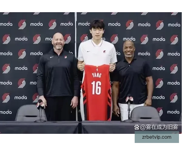 杨瀚森感受压力 新老板承诺开拓者不回避大交易追求胜利 杨瀚森感受压力 新老板承诺开拓者不回避大交易追求胜利